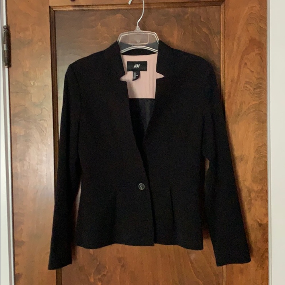 H&M black blazer with notched stand collar